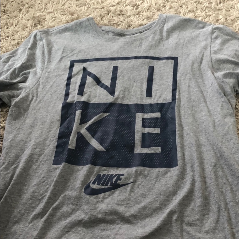 Nike T-shirt